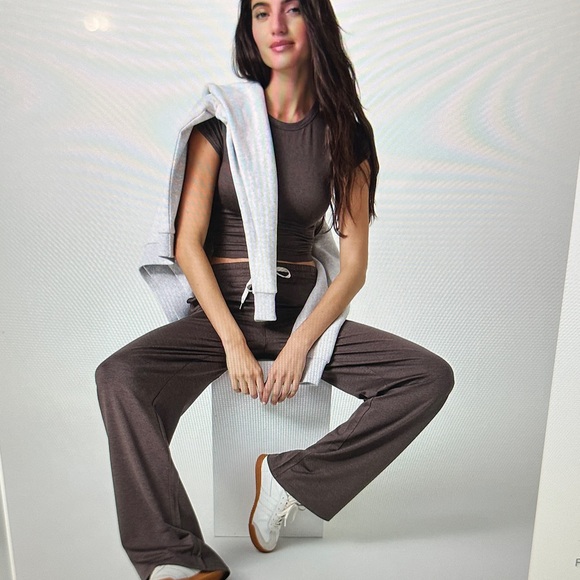 Vuori Java heather wide leg pant - Picture 7 of 7
